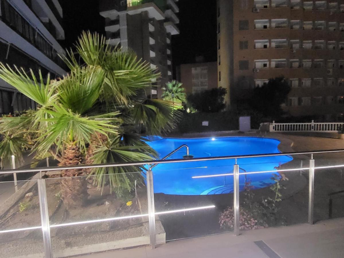 Trinisol II Private Apartments With Sea View Benidorm Esterno foto