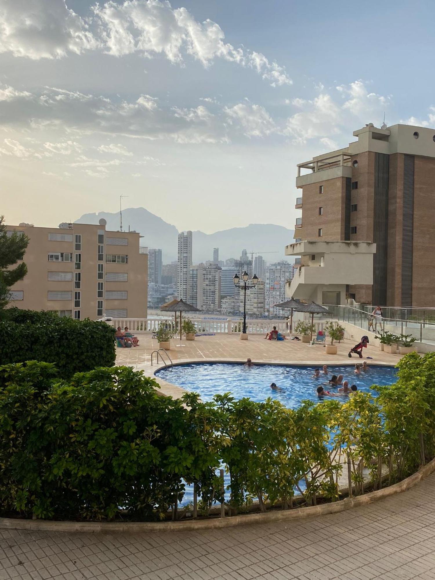 Trinisol II Private Apartments With Sea View Benidorm Esterno foto