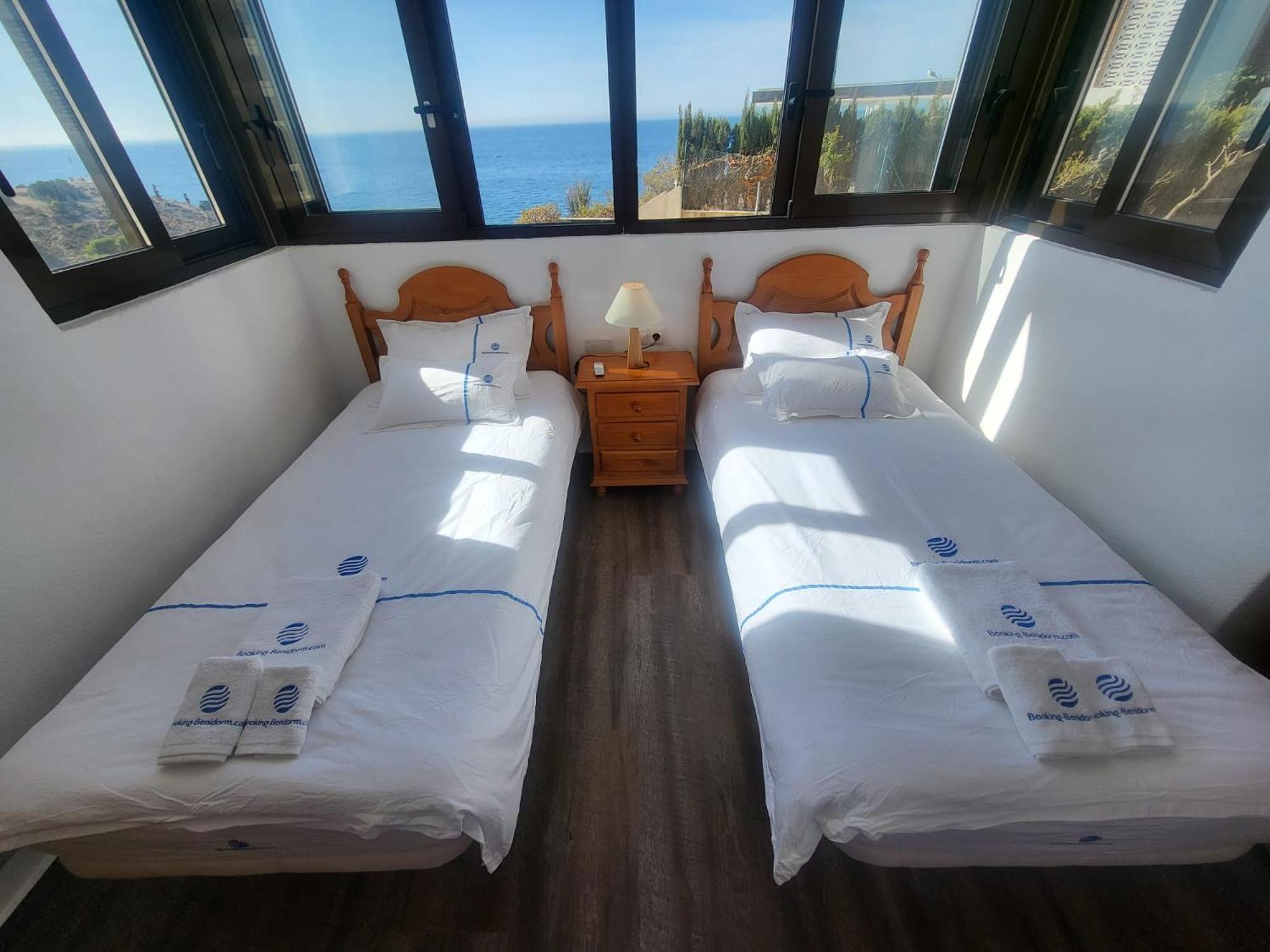 Trinisol II Private Apartments With Sea View Benidorm Esterno foto