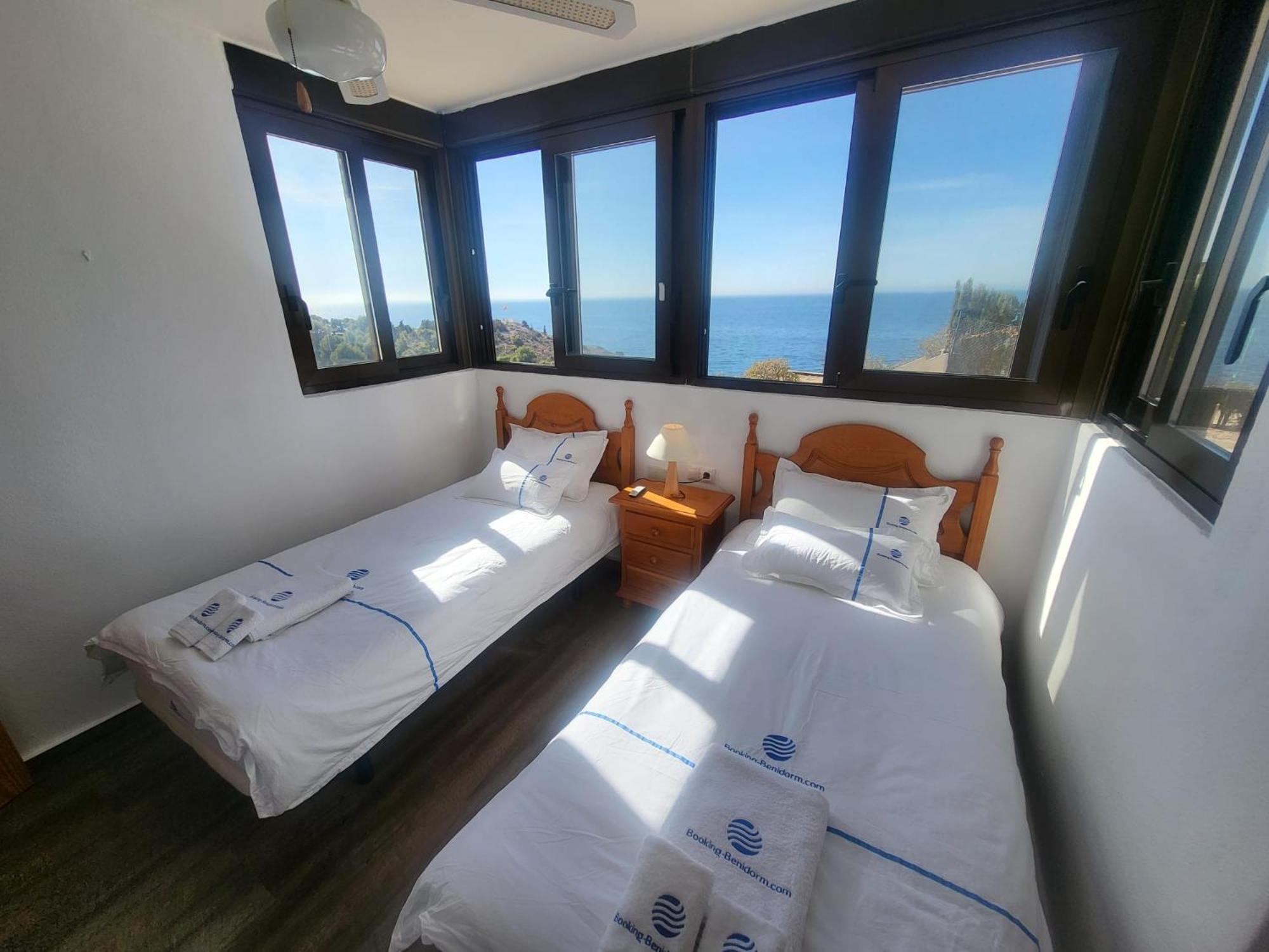 Trinisol II Private Apartments With Sea View Benidorm Esterno foto